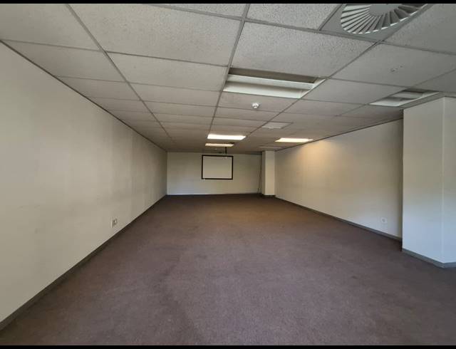 100M² OFFICE TO LET IN ROSEBANK